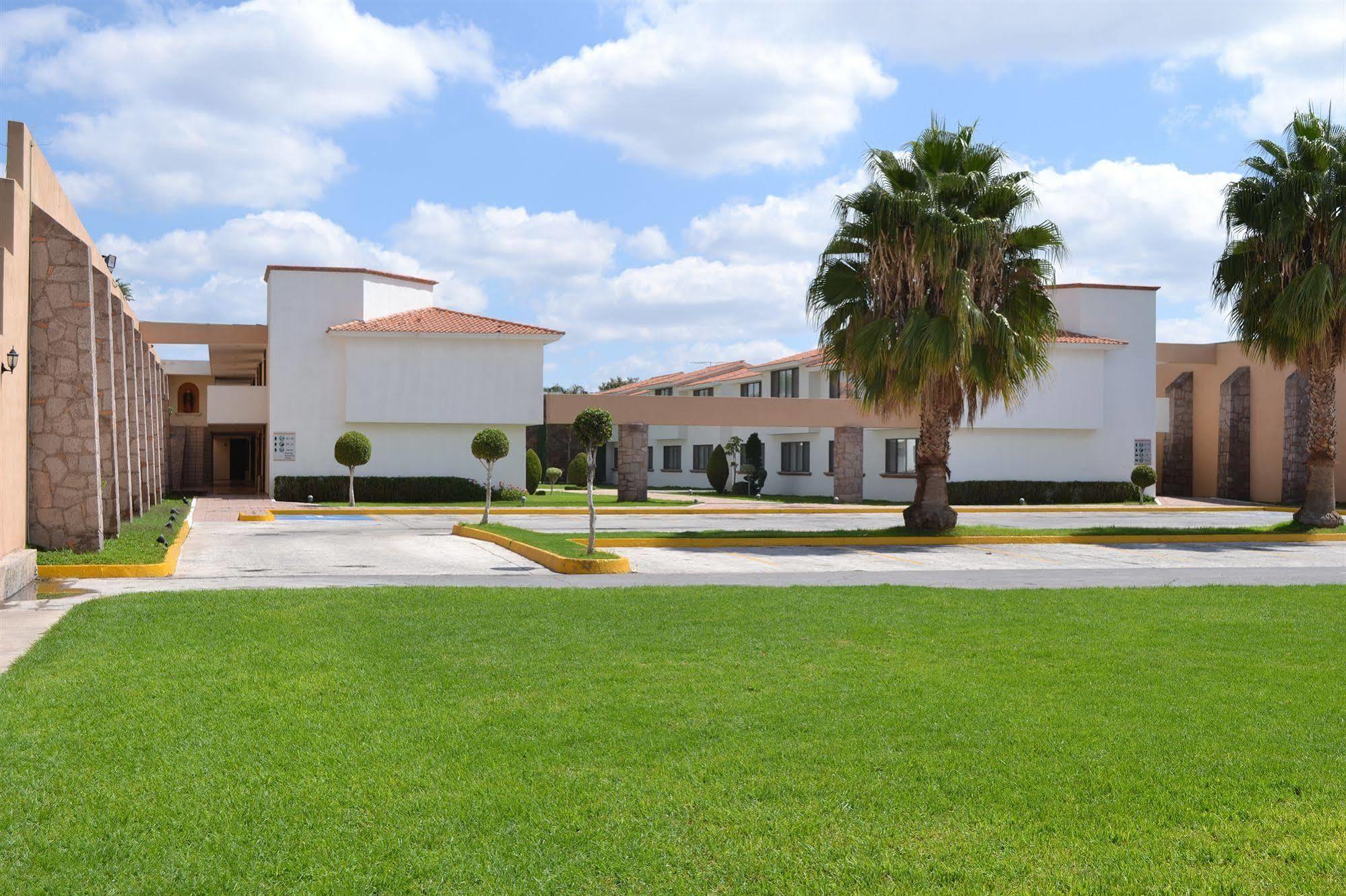 La Posada Hotel Y Suites San Luis Potosi Exterior photo